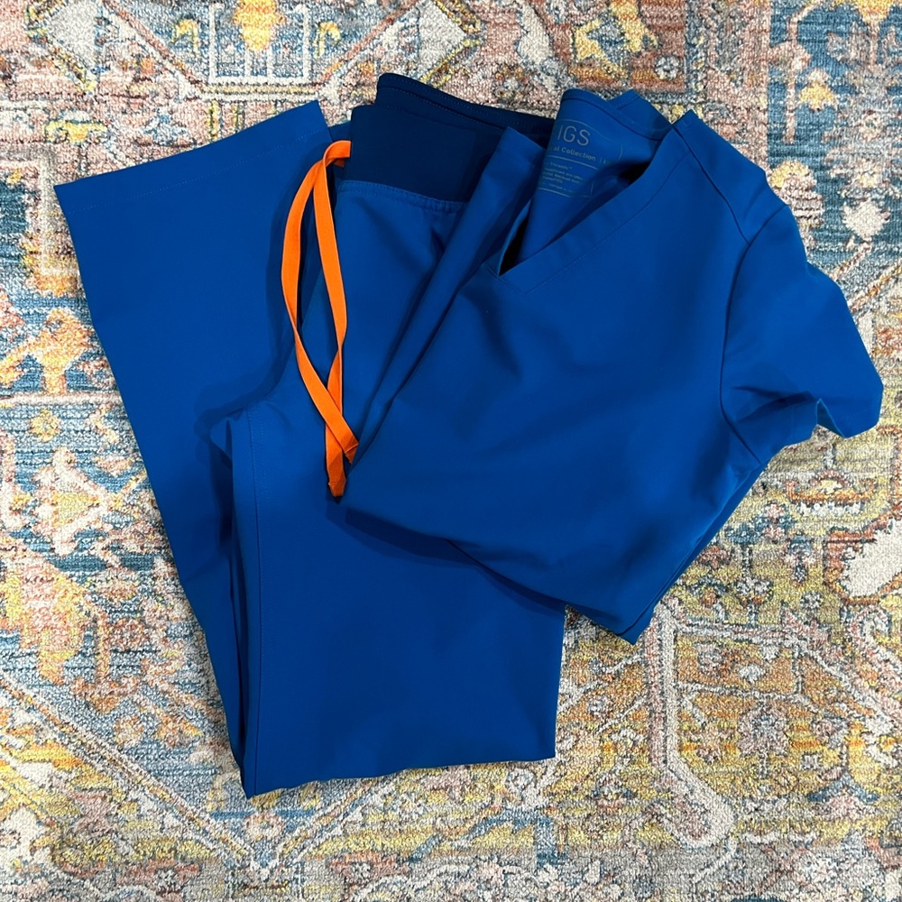 Figs alps blue set xxs casma top xxsp Livingston bottom